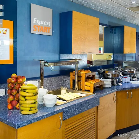 Express Centre By Ihg