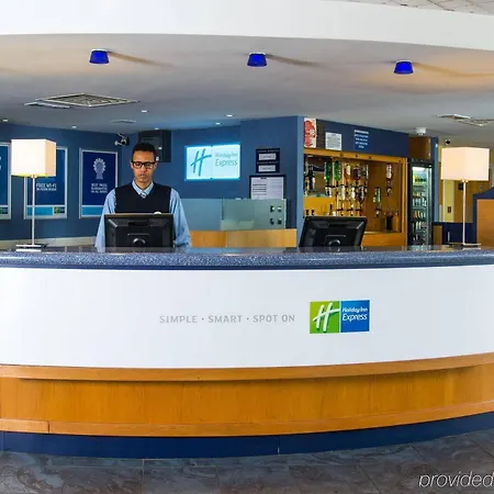 Express Centre By Ihg 3*