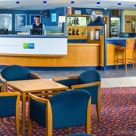 Express Centre By Ihg Отель
