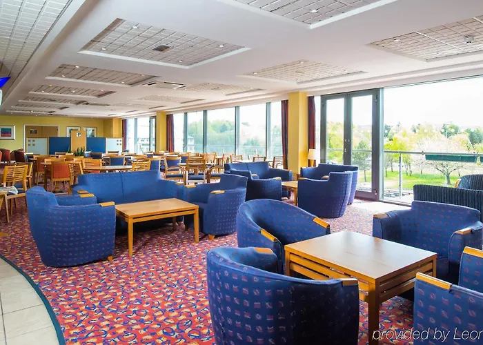 Express Centre By Ihg 3*