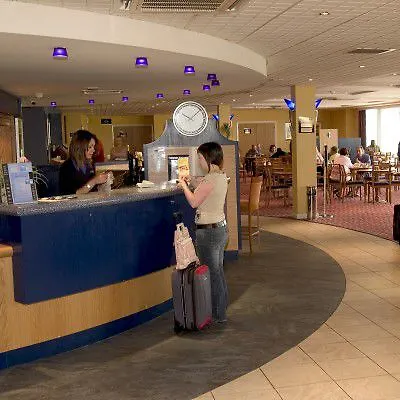Express Centre By Ihg Hotell 3*