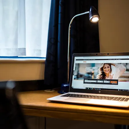 فندق هوليداي إن إكسبريس سيتي سنتر 3*