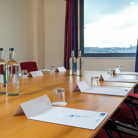 Express Centre By Ihg 3*