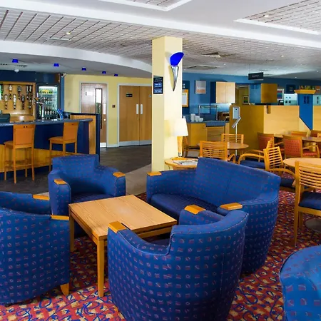 Express Centre By Ihg 3*