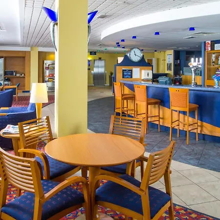 Express Centre By Ihg
