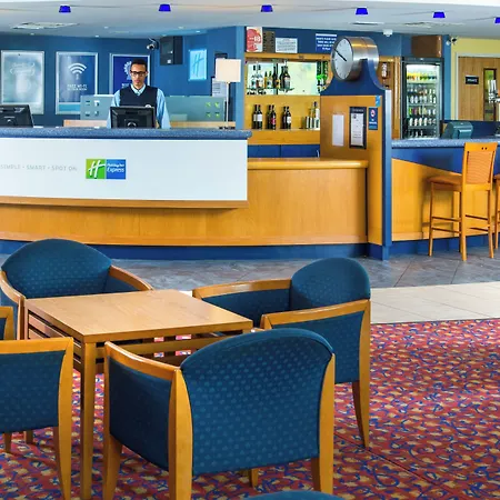 Express Centre By Ihg Hotel 3*