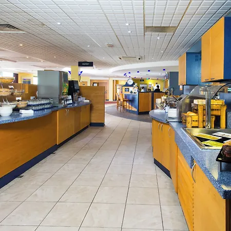 Express Centre By Ihg