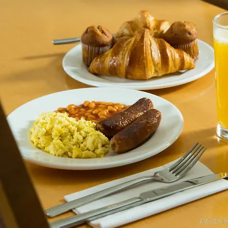 Hotel Express Centre By Ihg 3*