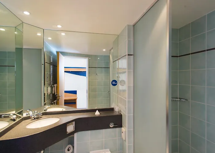 Express Centre By Ihg Hotell