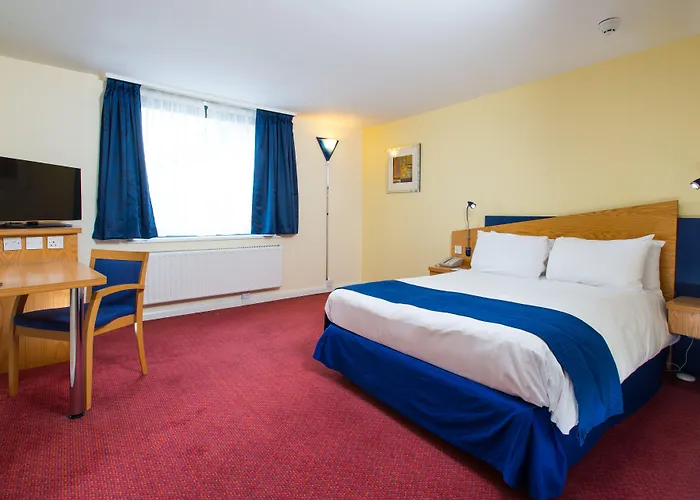 Hotel Express Centre By Ihg