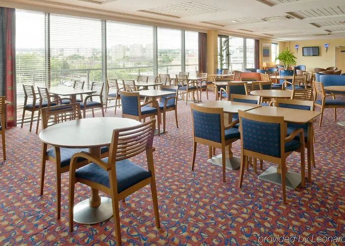 Express Centre By Ihg