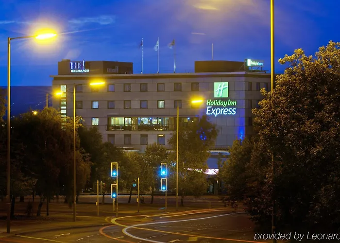 Express Centre By Ihg Hotel 3*