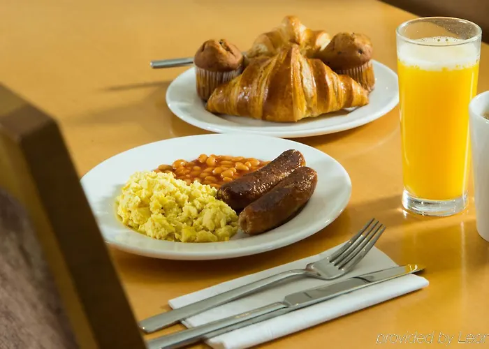 Hotel Express Centre By Ihg 3*