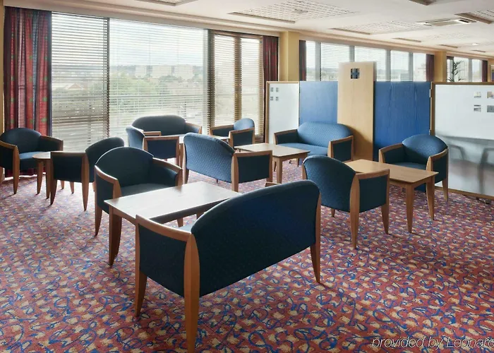 Express Centre By Ihg Hotell 3*