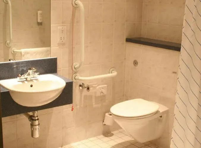 Hotell Express Centre By Ihg