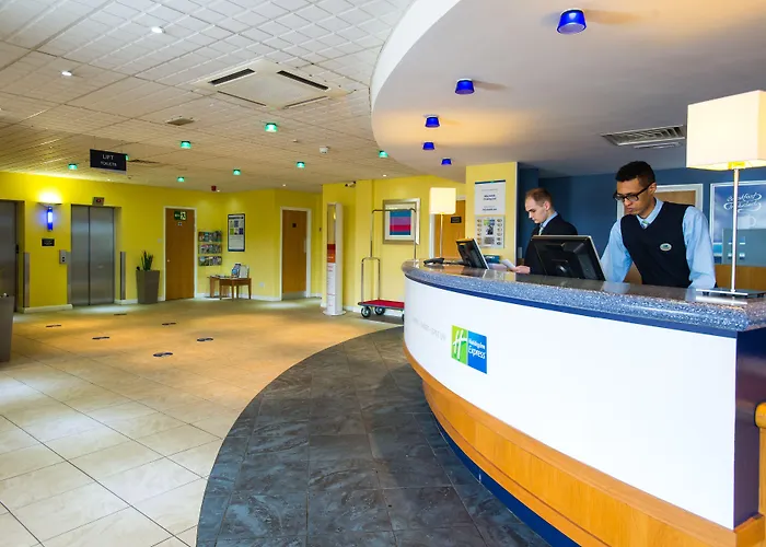 Hotel Express Centre By Ihg 3*