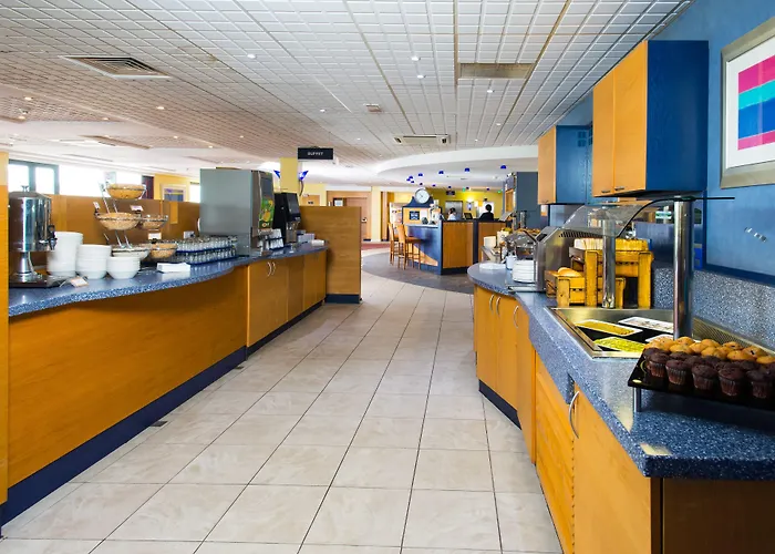 Express Centre By Ihg Hotel