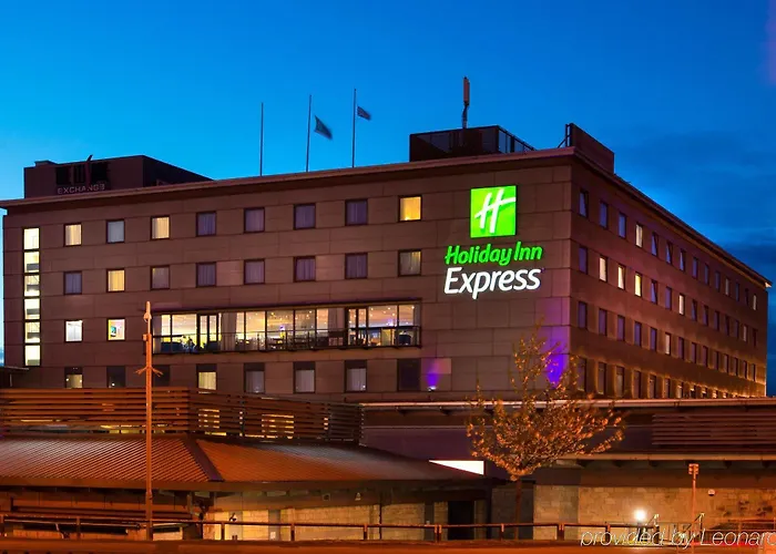 Express Centre By Ihg Hotel 3*